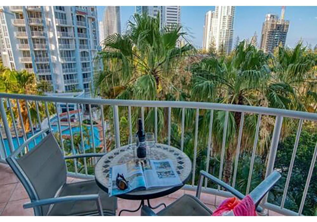 Bel Air On Broadbeach - Official Gold Coast Room photo